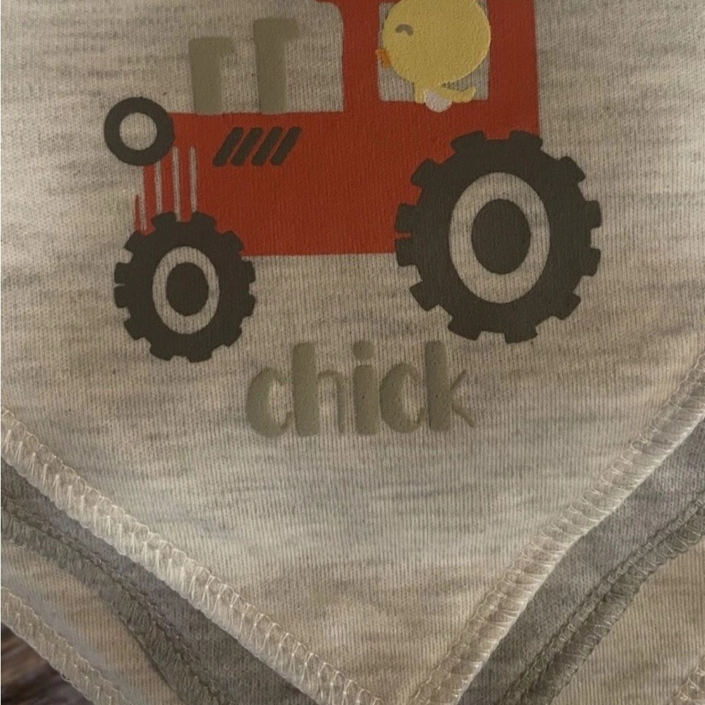 Modern Baby 1 pack of 8 Bandana Bibs Assorted Prints /Solids New Farm Animals - Picture 4 of 4